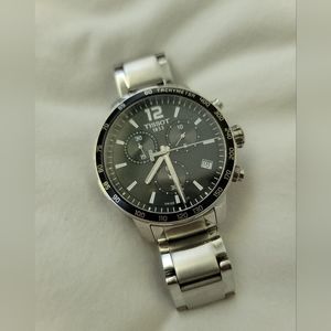 Authentic TISSOT Swiss quartz watch 42mm